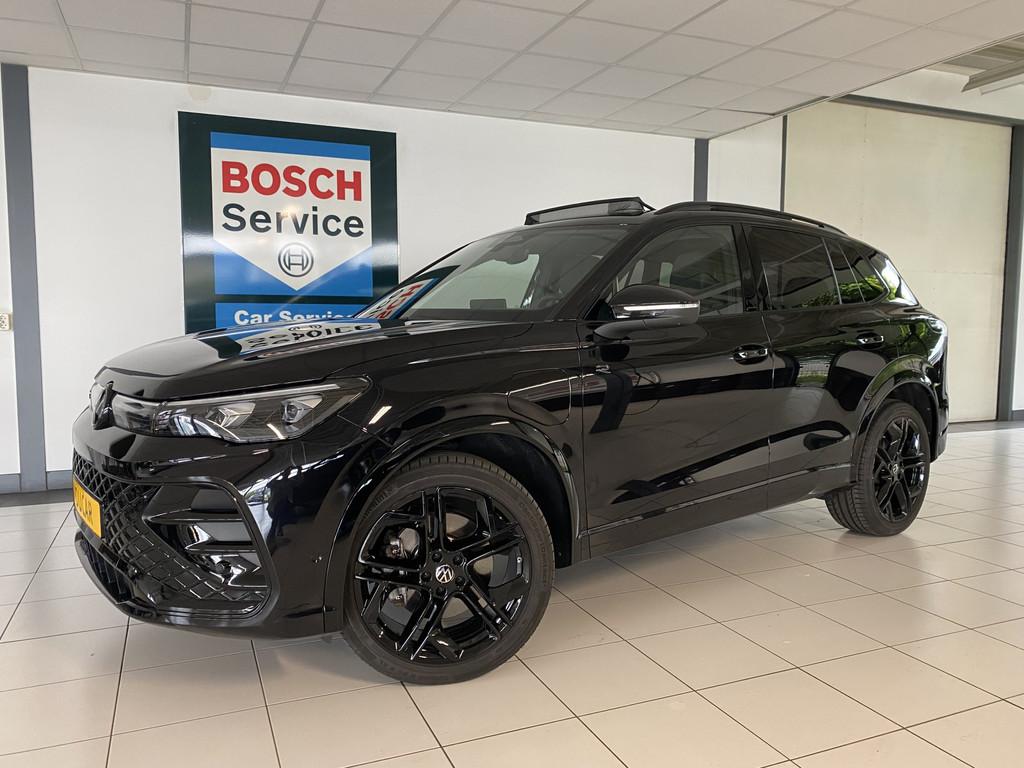 Volkswagen Tiguan 1.5 eHybrid R-Line Edition 272 PK panorama, 12 maanden, Zwart, 4 cilinders, Zwart