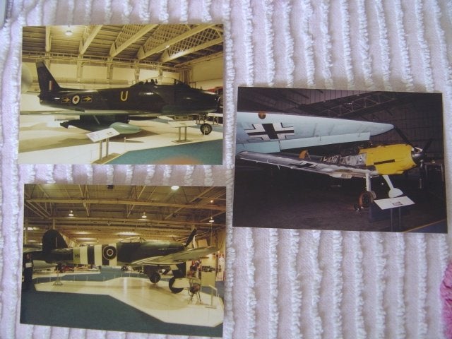 3 foto's van diverse militaire vliegtuigen genomen te Hendon, Ophalen of Verzenden, Zo goed als nieuw, Kaart, Foto of Prent