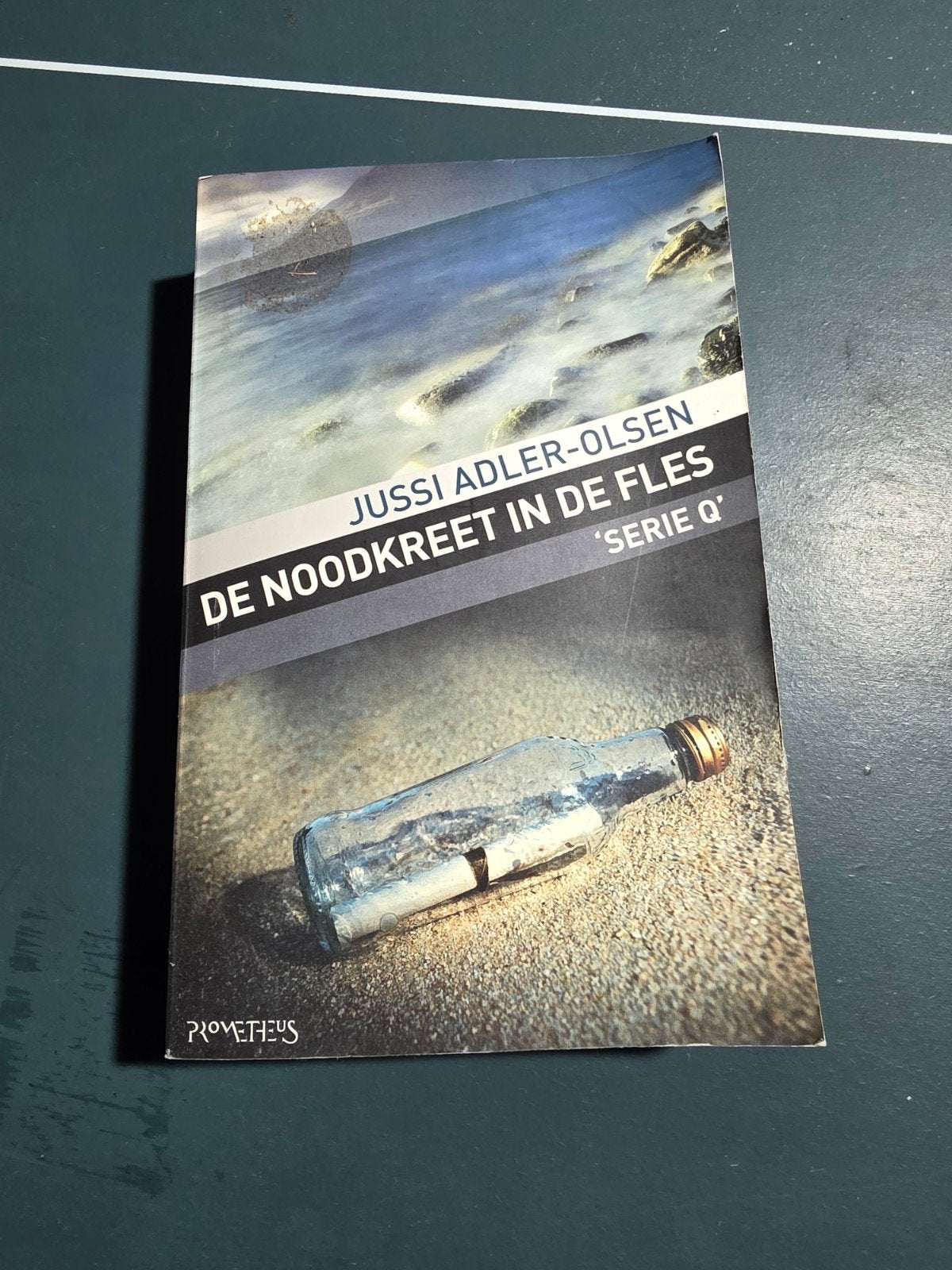 De Noodkreet in de Fles - Jussi Adler-Olsen (Serie Q), Ophalen of Verzenden