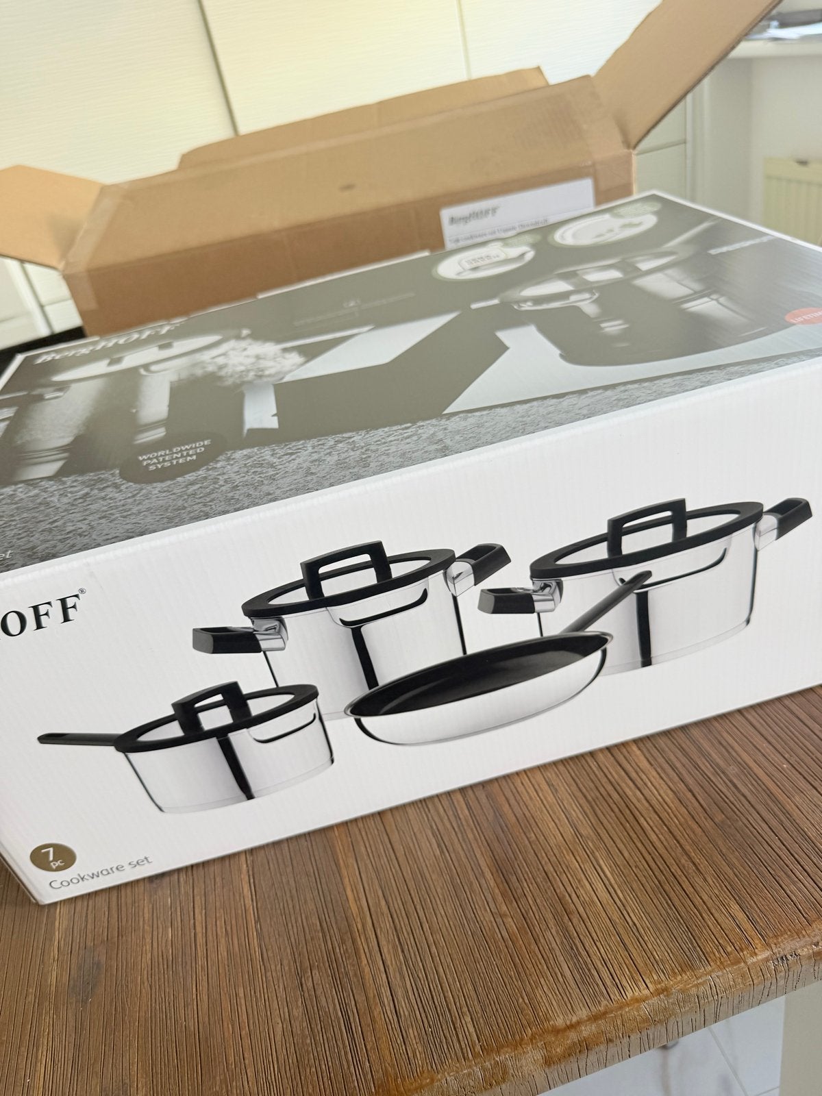 BergHOFF Uqonic Downdraft 7-delige pannenset - Nieuw in doos, Antiaanbaklaag, Nieuw, Pannenset, Ophalen of Verzenden
