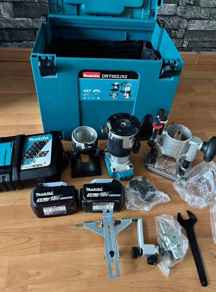 Bovenfrees makita 18V, Doe-het-zelf en Verbouw, Ophalen of Verzenden, Zo goed als nieuw, Elektrisch, Bovenfrees