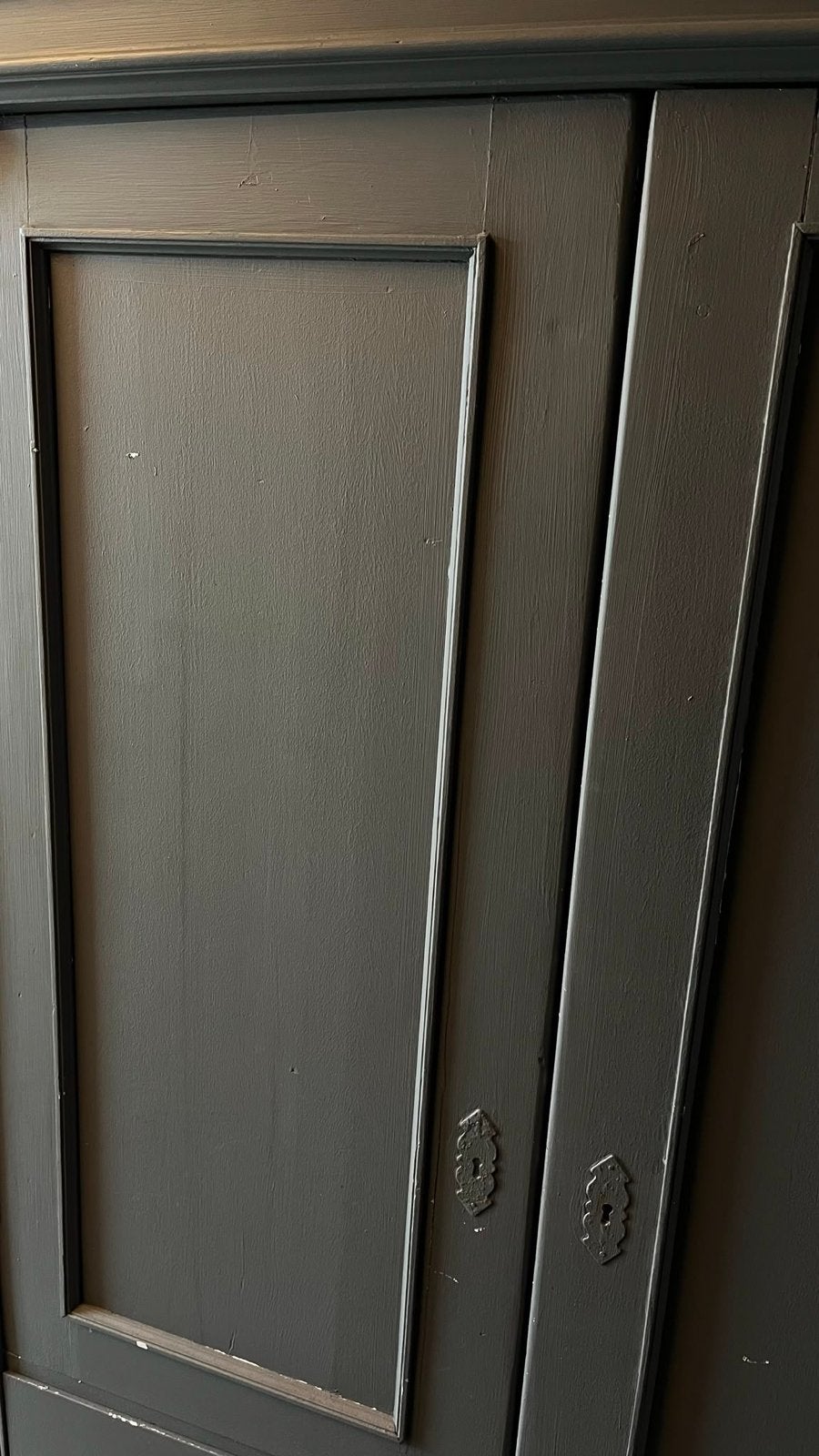 Antieke kledingkast/linnenkast, donkergrijs, Antiek en Kunst, Ophalen