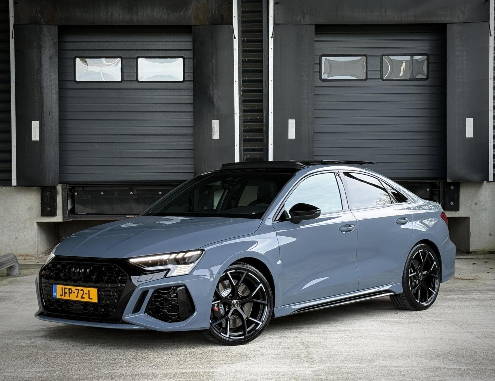 Audi RS 3 2.5 TFSI RS 3 quattro|B&O|PANO|ROOD STIKSEL|, Auto's, Automaat, Dealer onderhouden, Gebruikt, RS3