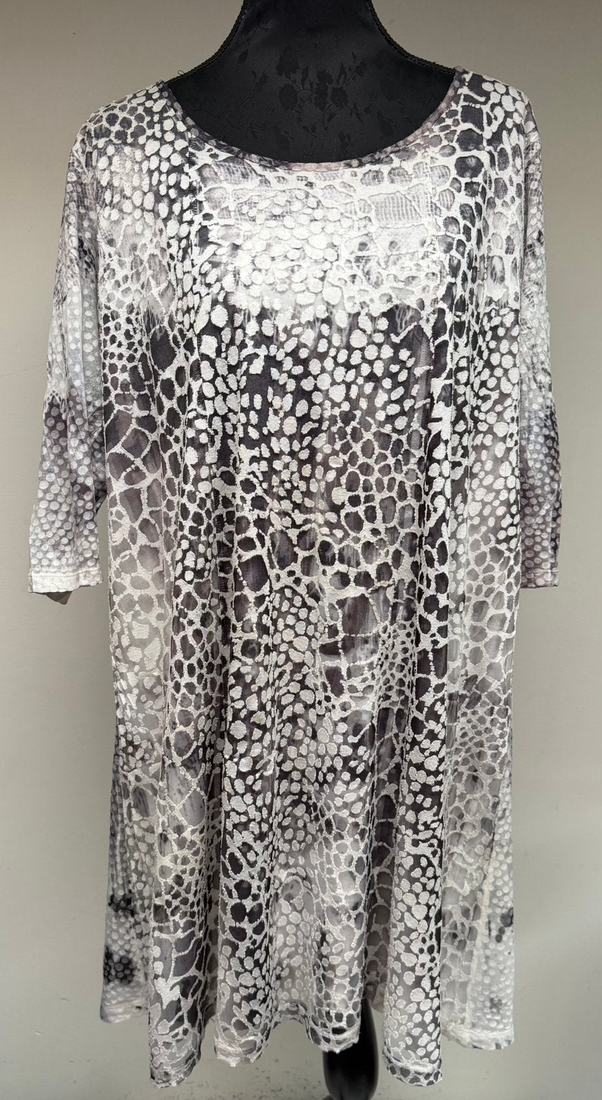 Superleuke grijs/witte tuniek twee lagen YESTA mt 2 ( 50/52), Kleding | Dames, Grote Maten, Verzenden, Nieuw, Grijs, Blouse of Tuniek