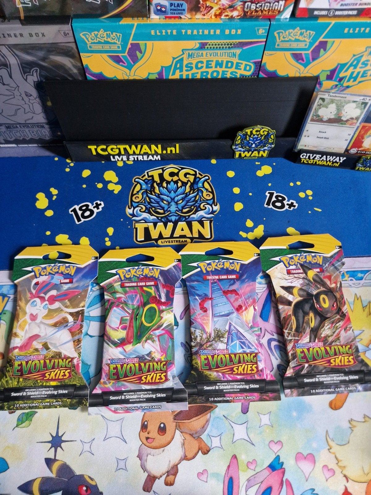 Pokemon Sword&Shield Evolving Skies Sleeved Booster Packs 4x, Ophalen of Verzenden, Nieuw, Booster, Foil