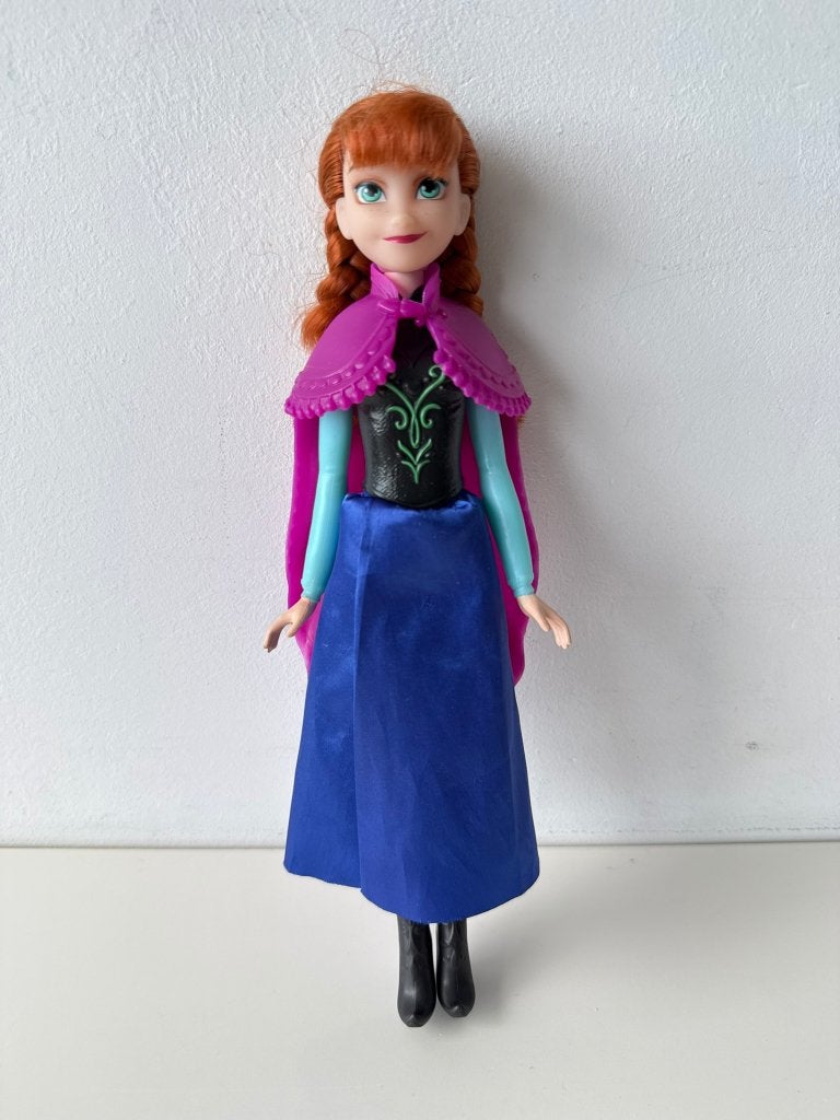 Pop Anna (zus Elsa) / Frozen / Disney, Kinderen en Baby's, Speelgoed | Poppen, Ophalen of Verzenden, Zo goed als nieuw, Barbie