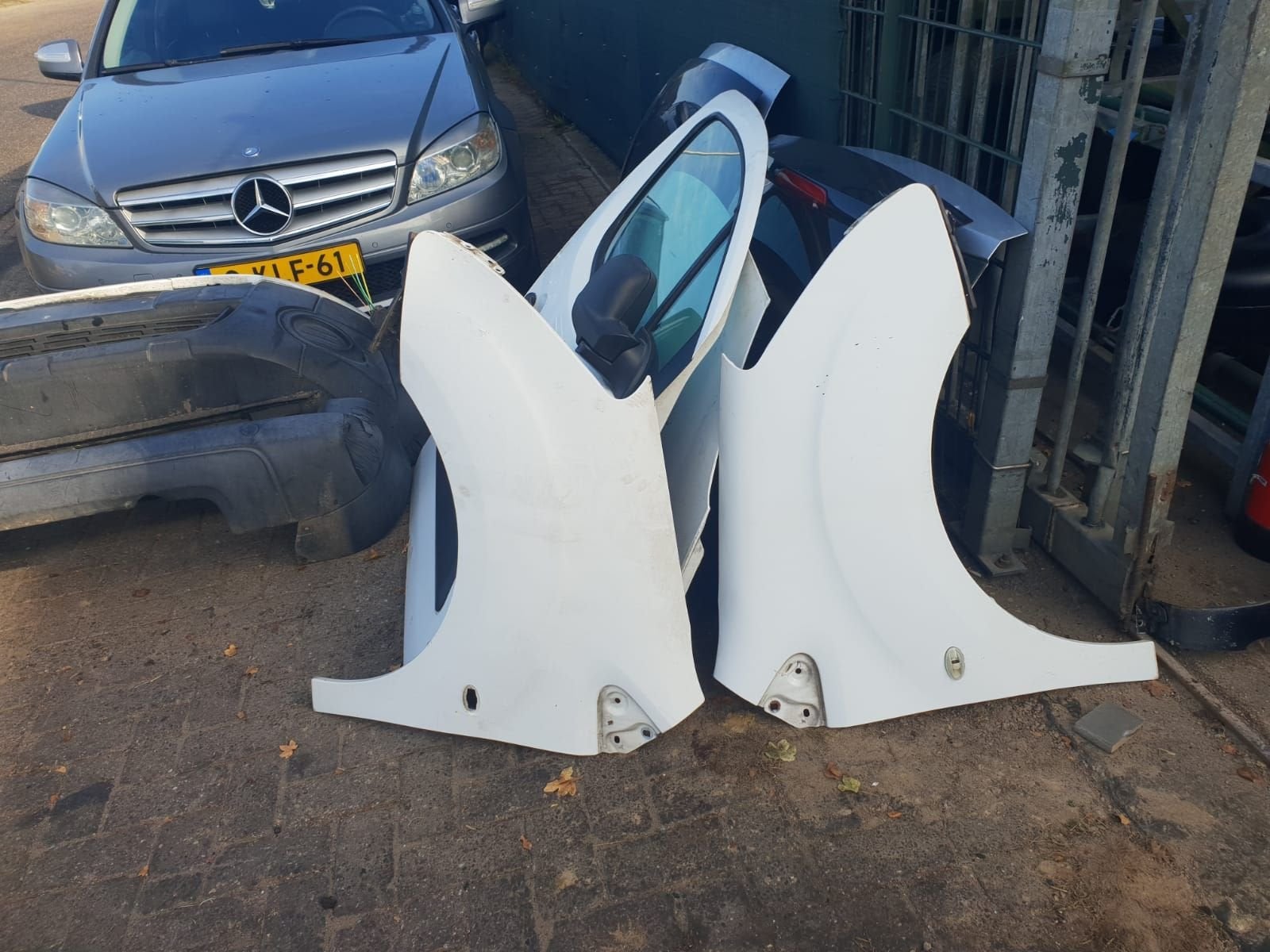 PEUGEOT PARTNER VOORSCHERMEN LINKS+RECHTS  BJ 2012 TOT 2018, Auto-onderdelen, Gebruikt, -, -, Ophalen of Verzenden