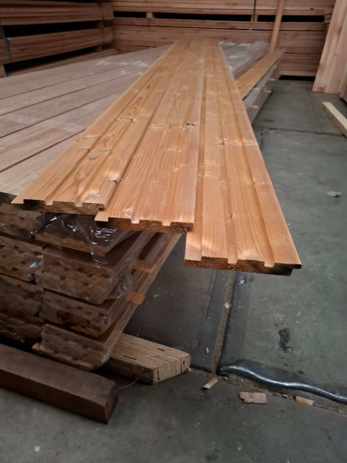 Trippel rhombus termowood 360 cm bezorgen mogelijk, Ophalen, Nieuw, 250 cm of meer, Planken