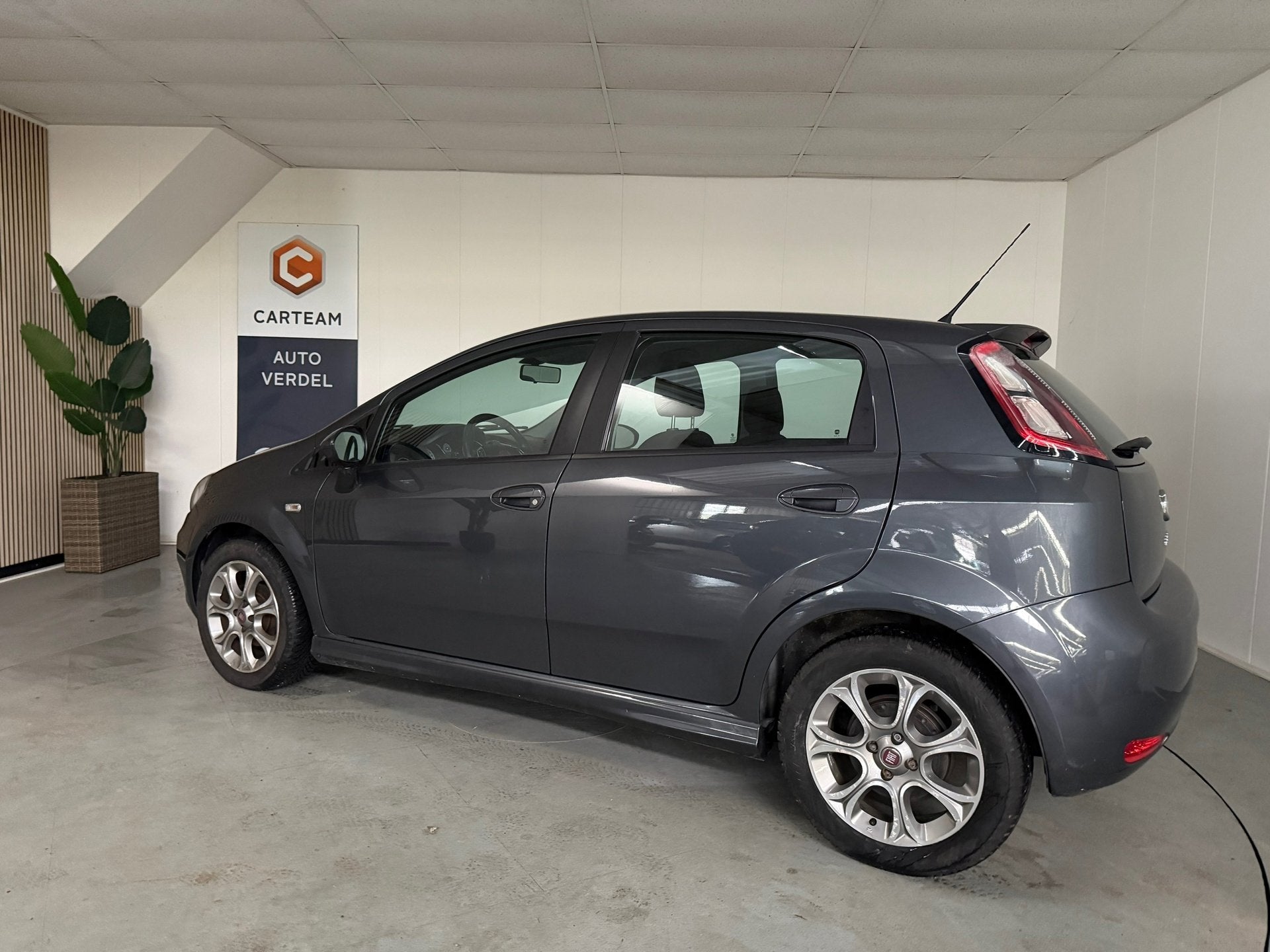Fiat Punto Evo 0.9 TwinAir Street Airco. LMV, Auto's, Fiat, Voorwielaandrijving, 101 pk, Gebruikt, Euro 6