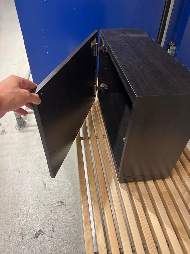 IKEA BESTÅ Basiselement zwartbruin met deur en knopjes, Ophalen, Gebruikt
