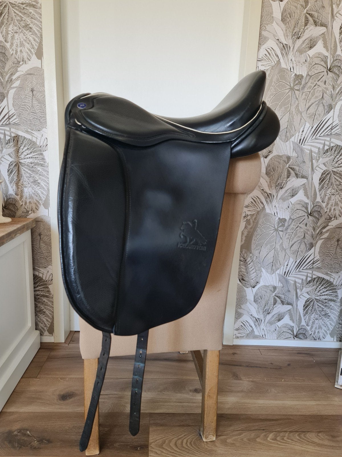 Arno Brandt Iceland Yoni, Ophalen, L (17.5 inch), Gebruikt, Dressuur