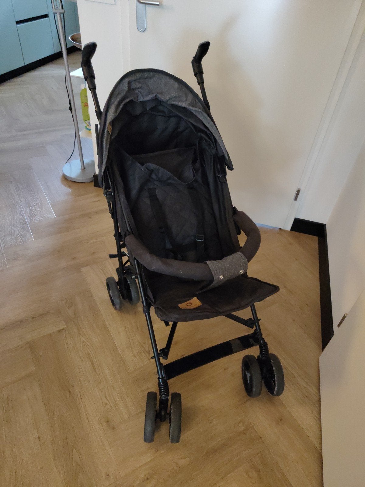 Lionelo Buggy - Weinig gebruikt, inklapbaar. 50 euro, Ophalen, Zo goed als nieuw, Overige merken