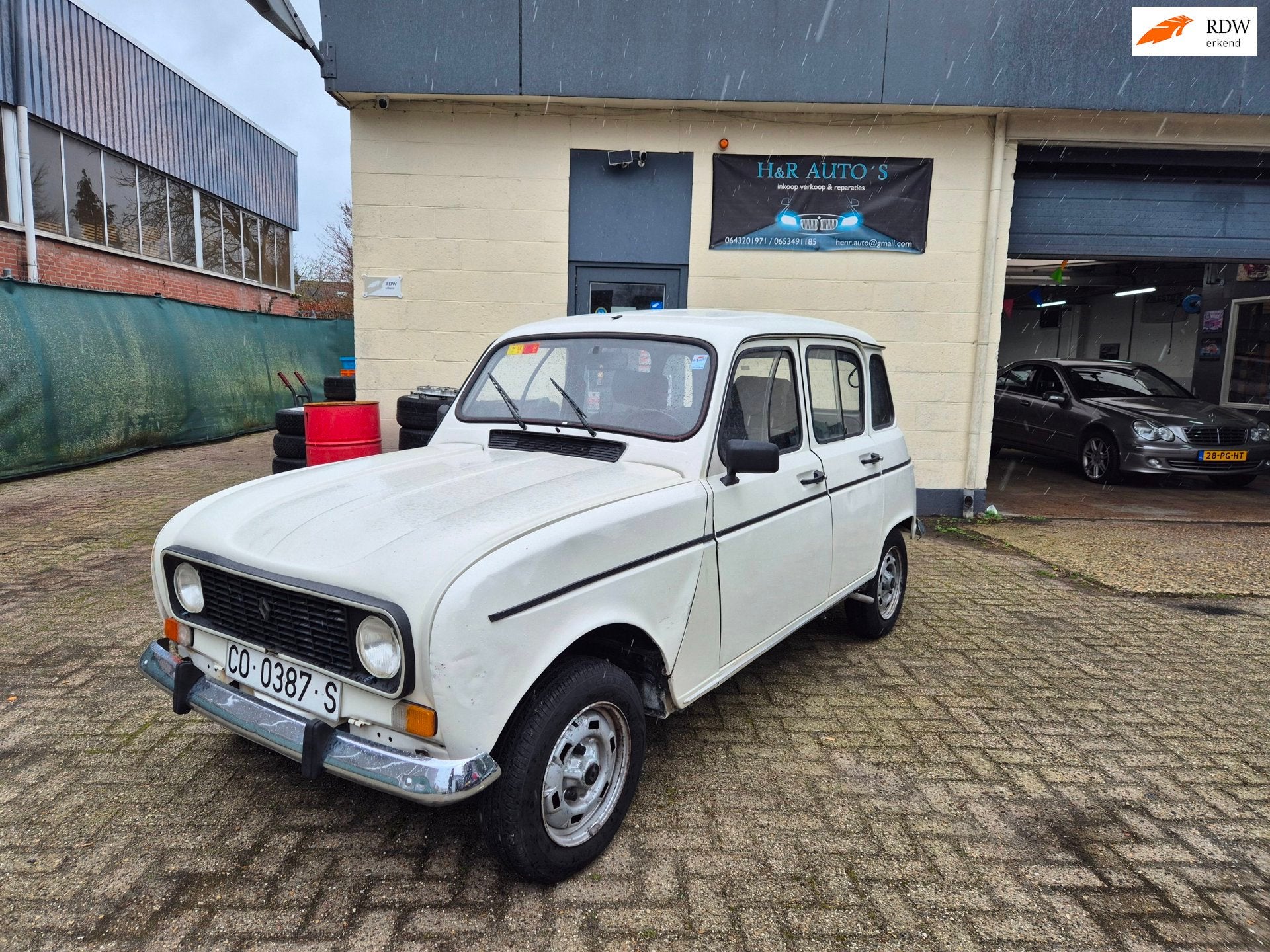 Renault 4 R 4 TL * roest en lasvrij * NL KENTEKEN, Gebruikt, Zwart, 4 cilinders, Beige