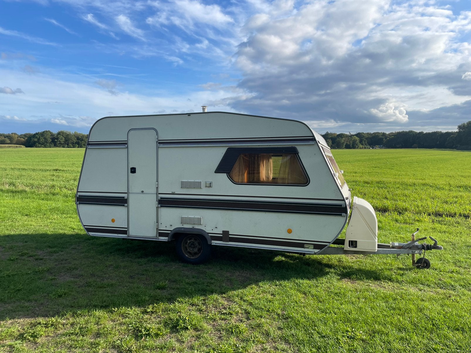 Hobby 440 caravan 1982 stapelbed, Caravans en Kamperen, Reservewiel, Rondzit, Hobby, Dwarsbed