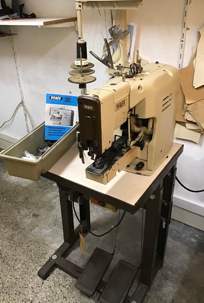 knopenaanzetmachine Pfaff, Ophalen, Naaimachine, Industrieel, Gebruikt