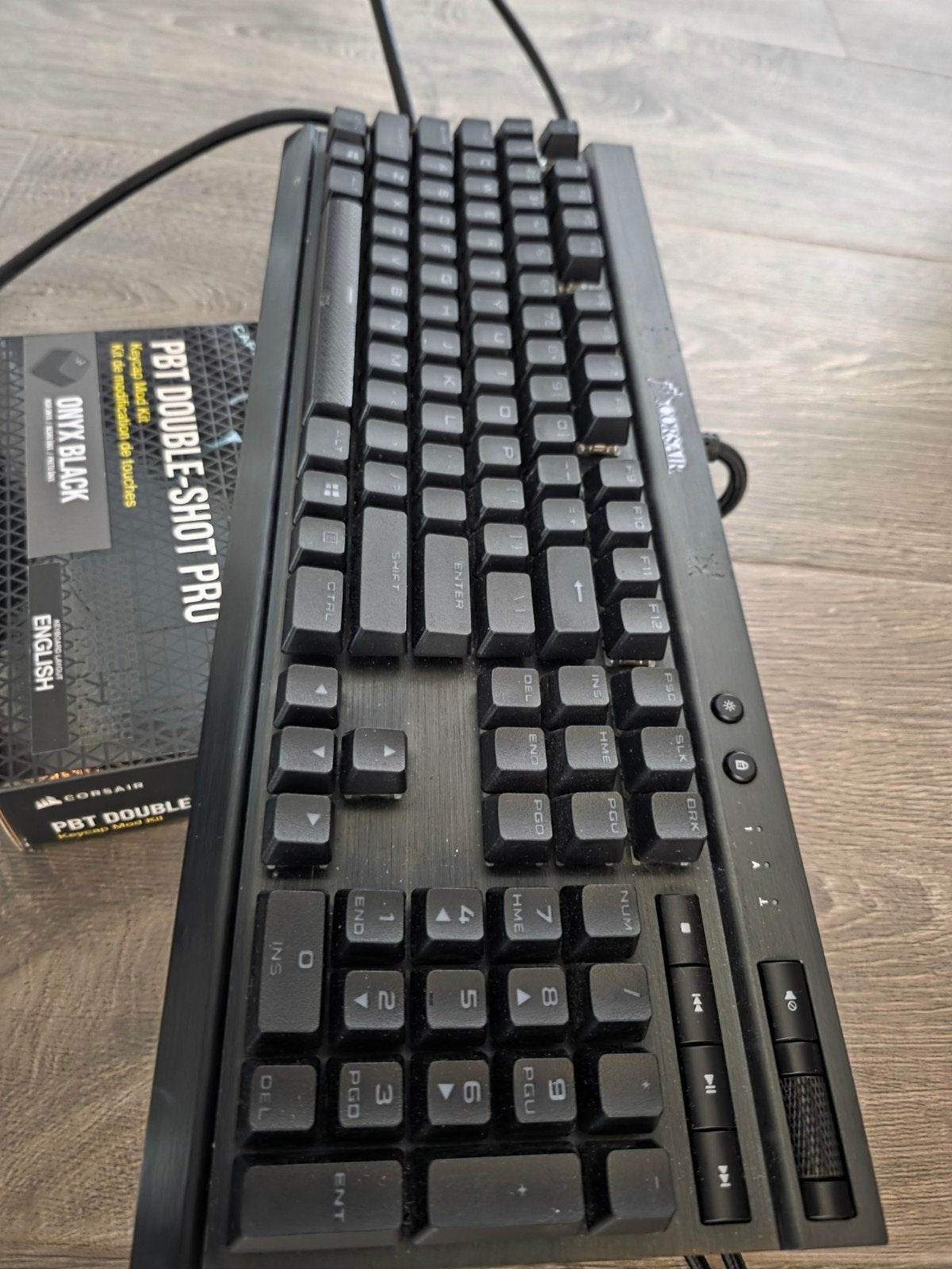 Corsair K70 RGB MK.2 Gaming Toetsenbord met PBT Keycaps, Computers en Software, Ophalen of Verzenden, Qwerty, Bedraad, Corsair