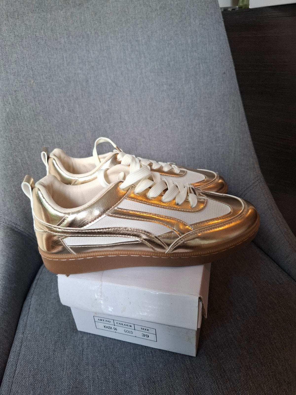 Restpartijtje Lucky Shoes 10 paar t.e.a.b, Kleding | Dames, Schoenen, Zwart, Lucky Shoes, Ophalen of Verzenden, Nvt