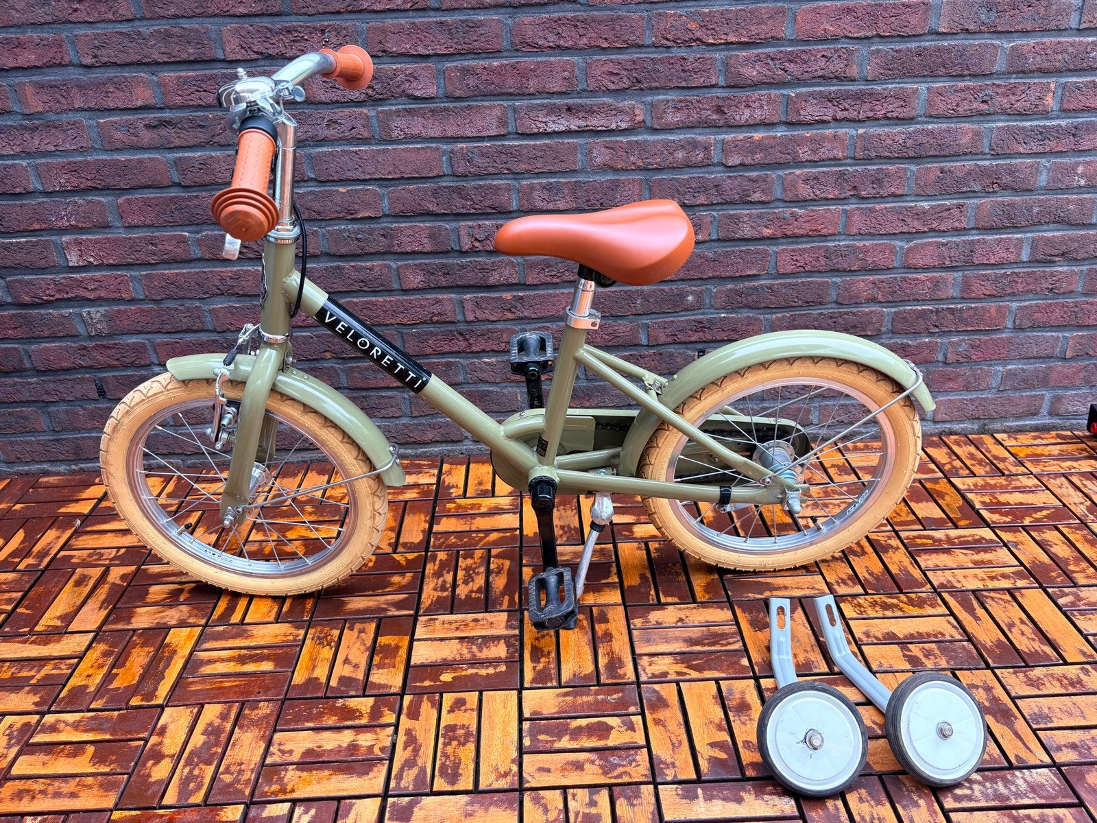 Veloretti Maxi Desert Moss kinderfiets 16 inch + zijwieltjes, Ophalen, Terugtraprem, Zijwieltjes, 16 tot 20 inch