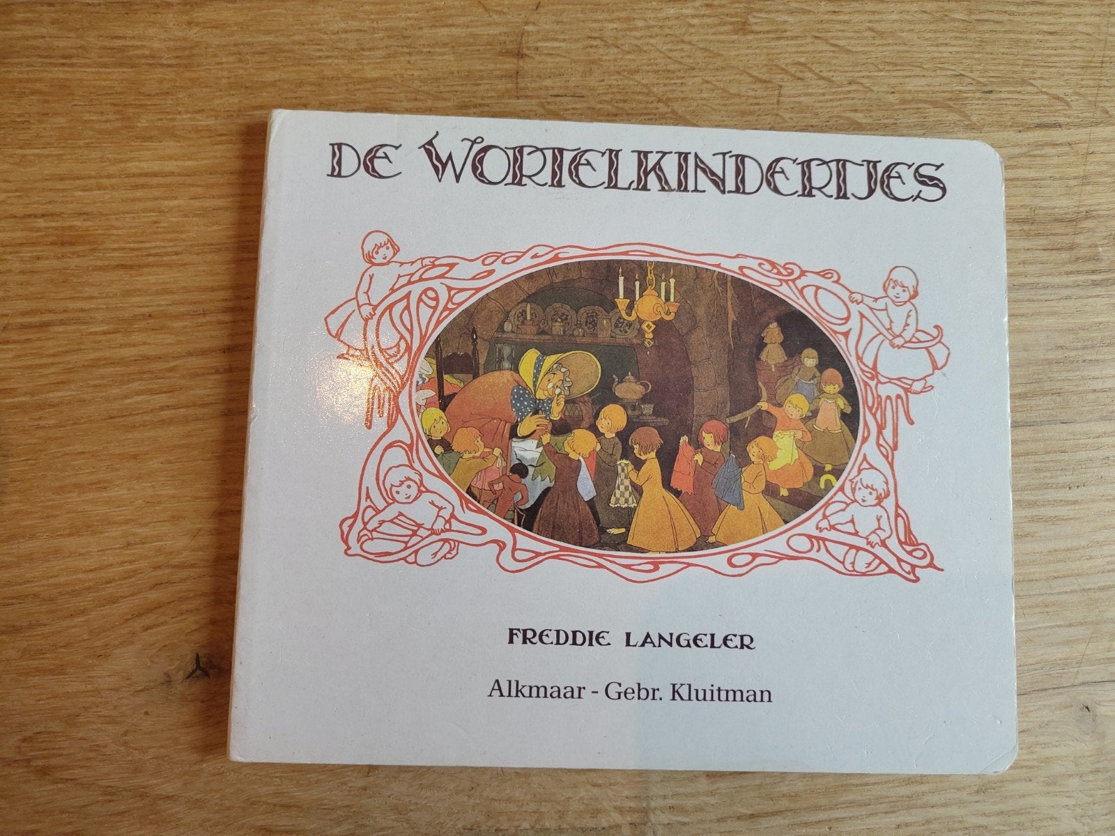 De Wortelkindertjes - Freddie Langeler - Prentenboek, Ophalen of Verzenden, Gelezen, Freddie Langeler, Prentenboek