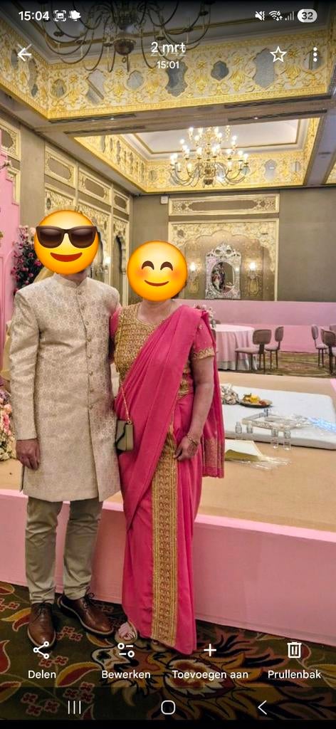 Prachtige roze Indiase Sari met gouden borduursels, Overige typen, Maat 42/44 (L), Ophalen of Verzenden, Roze