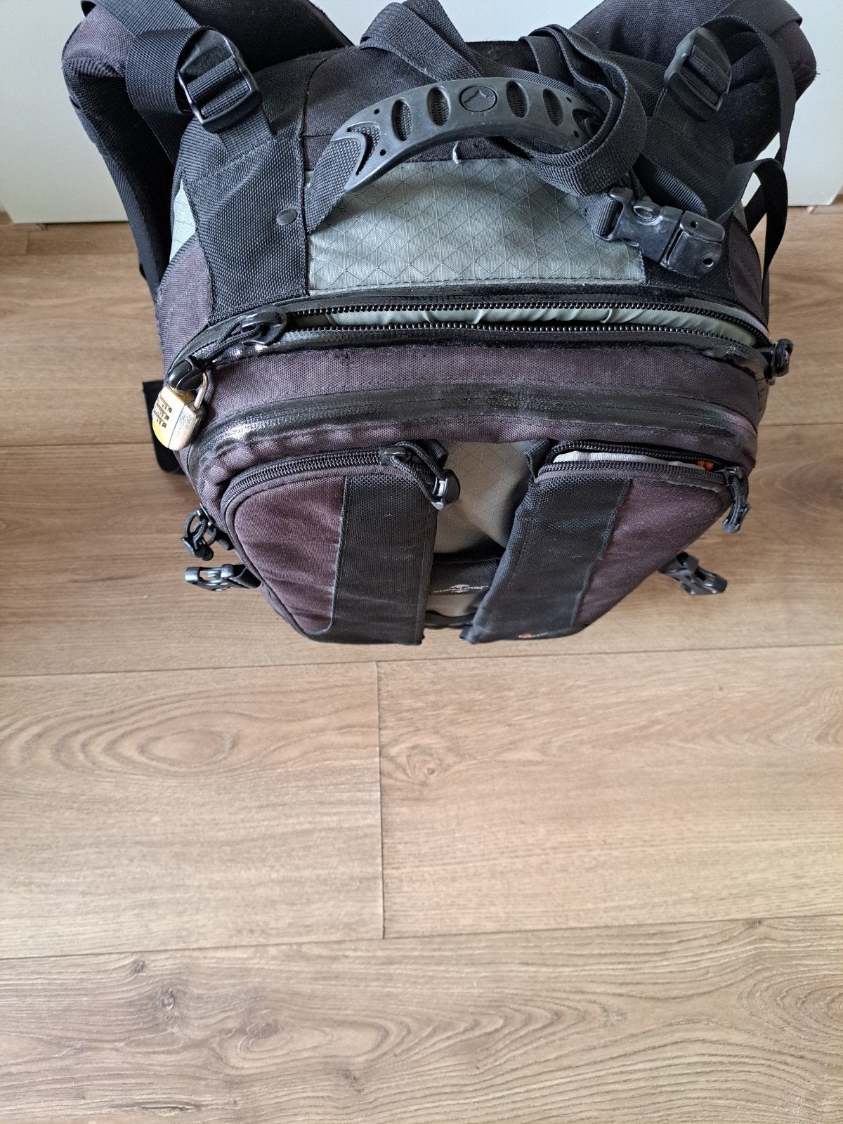 Lowepro Professionele Camerarugzak - Zwart/Grijs, Ophalen, Rugtas, Verstelbare indeling, Zwart