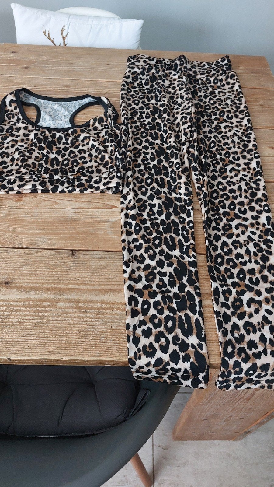 NIEUWE sport pak panterprint, Kleding | Dames, Maat 38/40 (M), Made in Italy, Bruin, Overige typen