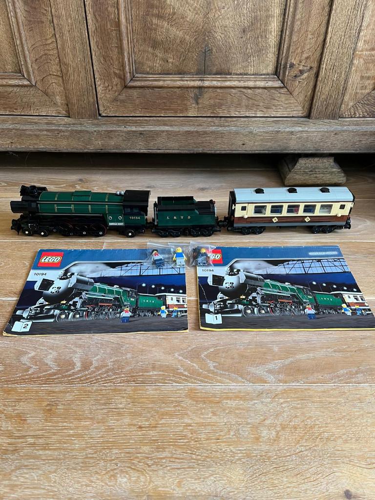 lego emerald night trein 10194, Ophalen of Verzenden, Zo goed als nieuw, Complete set, Lego