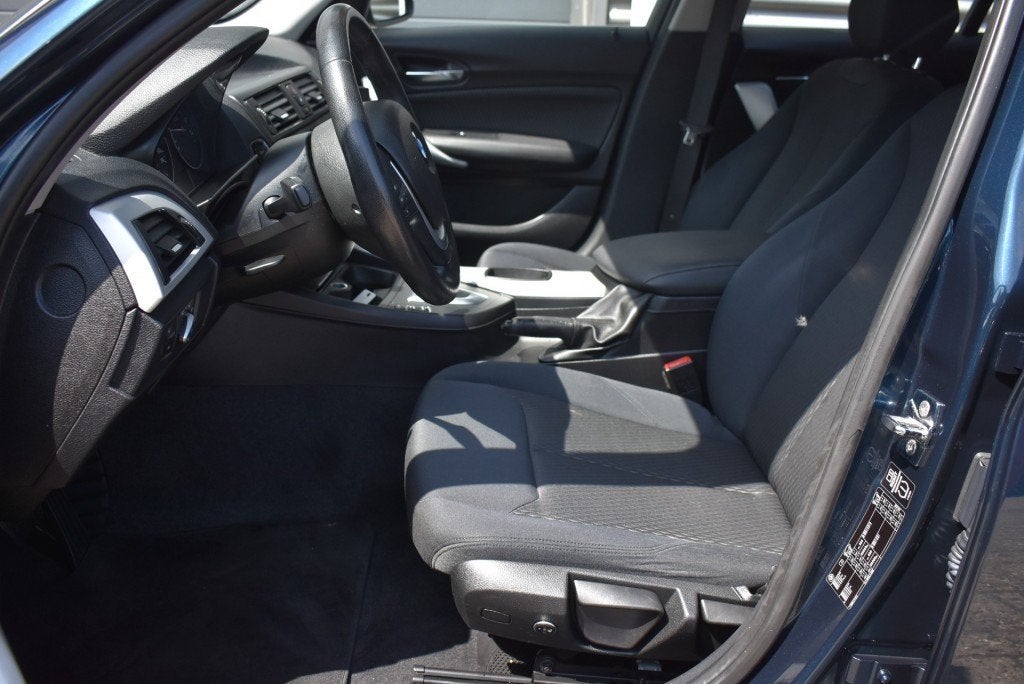 Bmw 1-SERIE 116I BUSINESS+ / 18 INCH / CLIMA / CRUISE, 4 cilinders, Blauw, 650 kg, Electronic Stability Program (ESP)