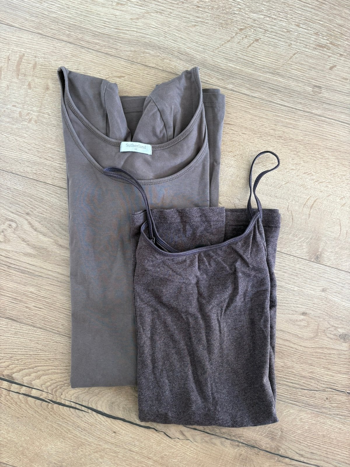 Twee lange topjes | bruin | shirtjes | maat S/M | Zwanger, Ophalen of Verzenden, Zo goed als nieuw, Maat 36 (S), Bruin