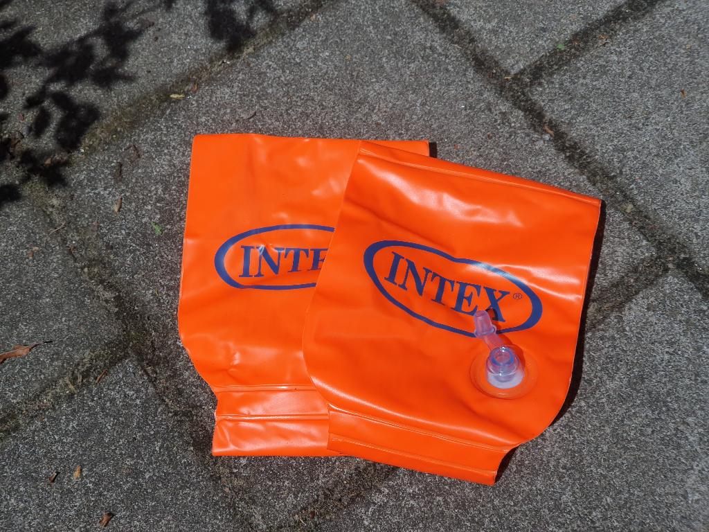 2 setjes Zwembandjes, Gebruikt, Verzenden, Jongen of Meisje, One size