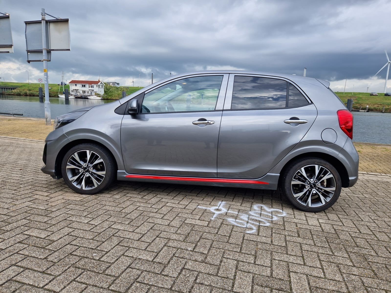Kia Picanto 1.0 MPi 67pk 5-zits 2023 Grijs automaat, Voorwielaandrijving, Handgeschakeld, 19 km/l, Particulier