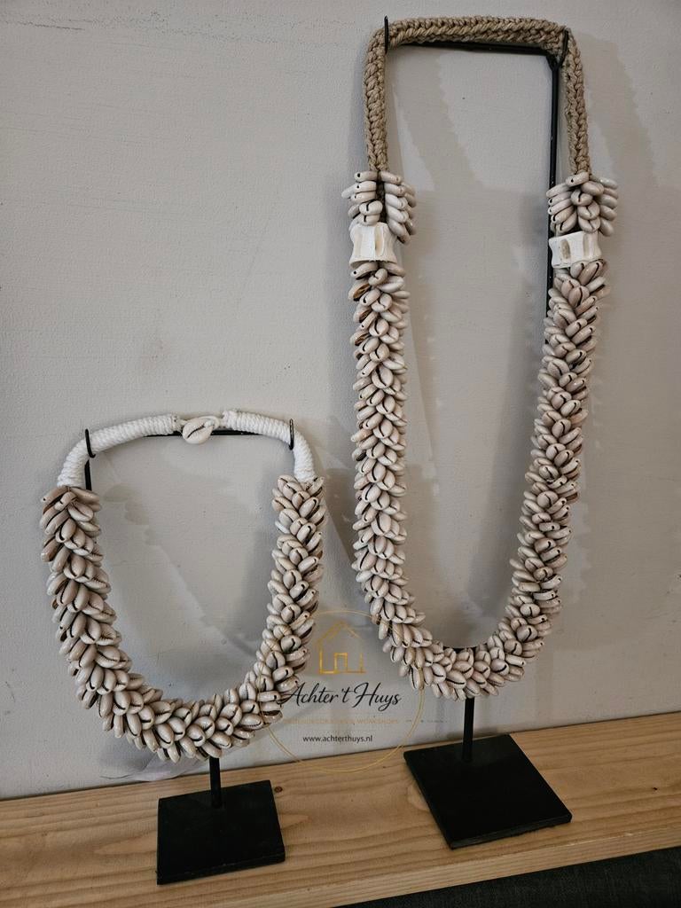 Schelpenketting op standaard  - bohemian  - japandi, Huis en Inrichting, Woonaccessoires | Overige, Ophalen of Verzenden, Nieuw