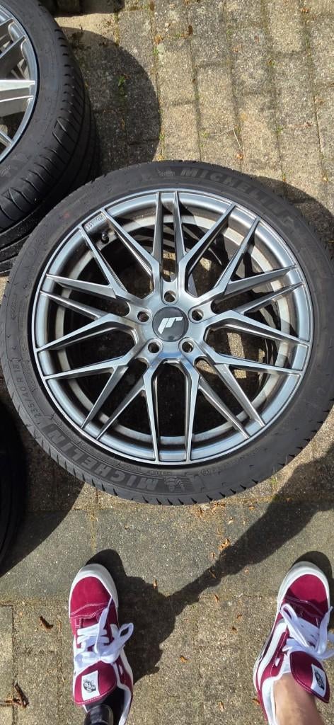 lichtmetalen velgen 18" plus zgan zomerbanden, Auto-onderdelen, Banden en Velgen, Ophalen, 18 inch, Gebruikt, Banden en Velgen
