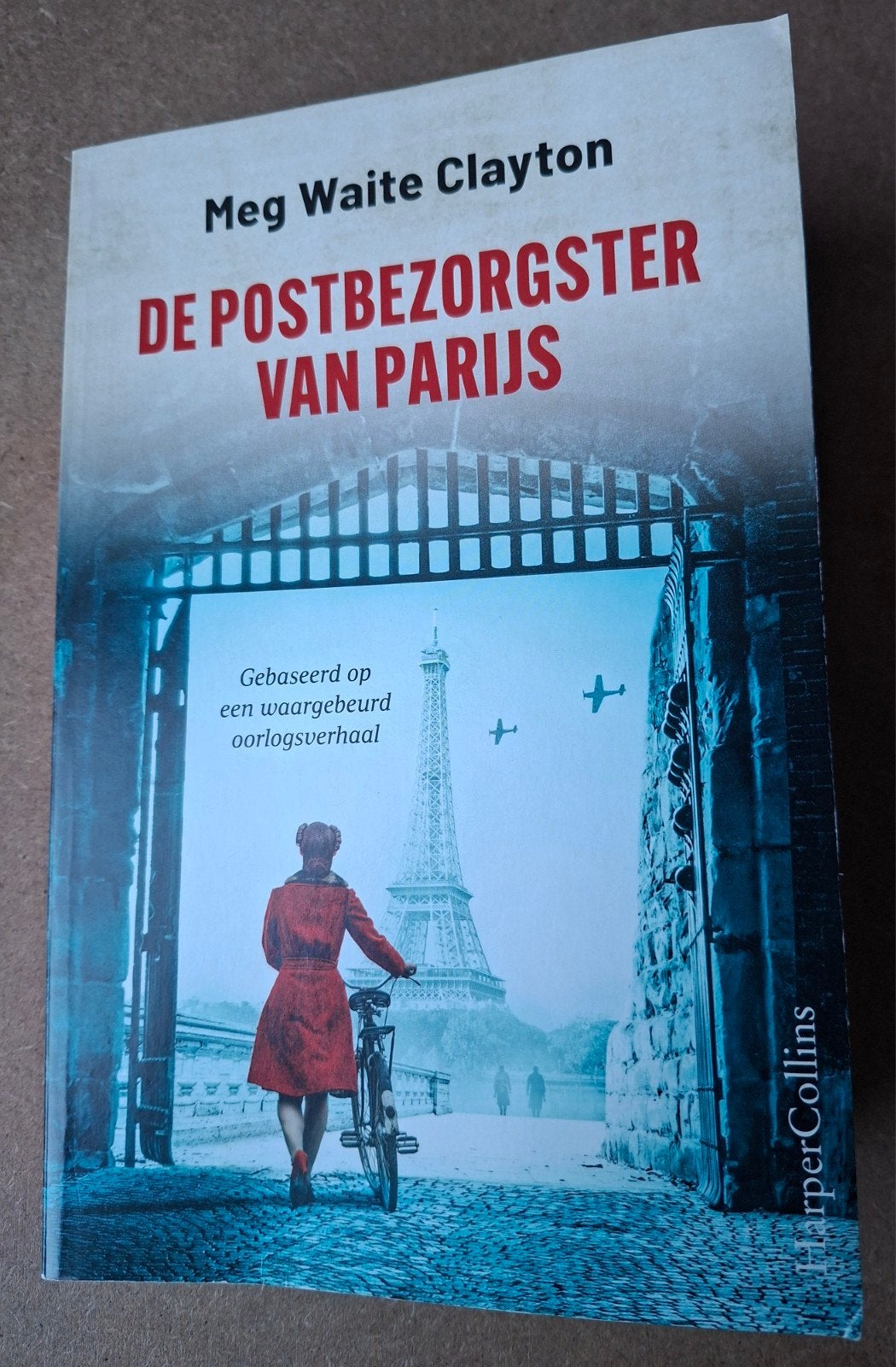 De postbezorgster van Parijs, Boeken, Romans, Gelezen, Ophalen of Verzenden