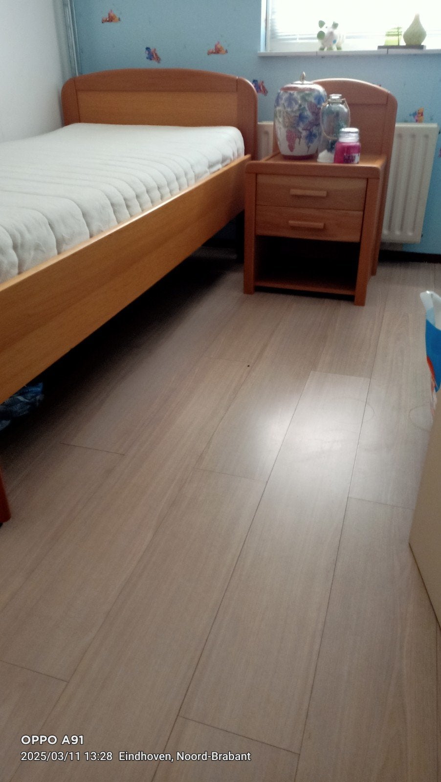 te koop eiken senioren bed met nachtkastje, Ophalen of Verzenden, Zo goed als nieuw, Eenpersoons