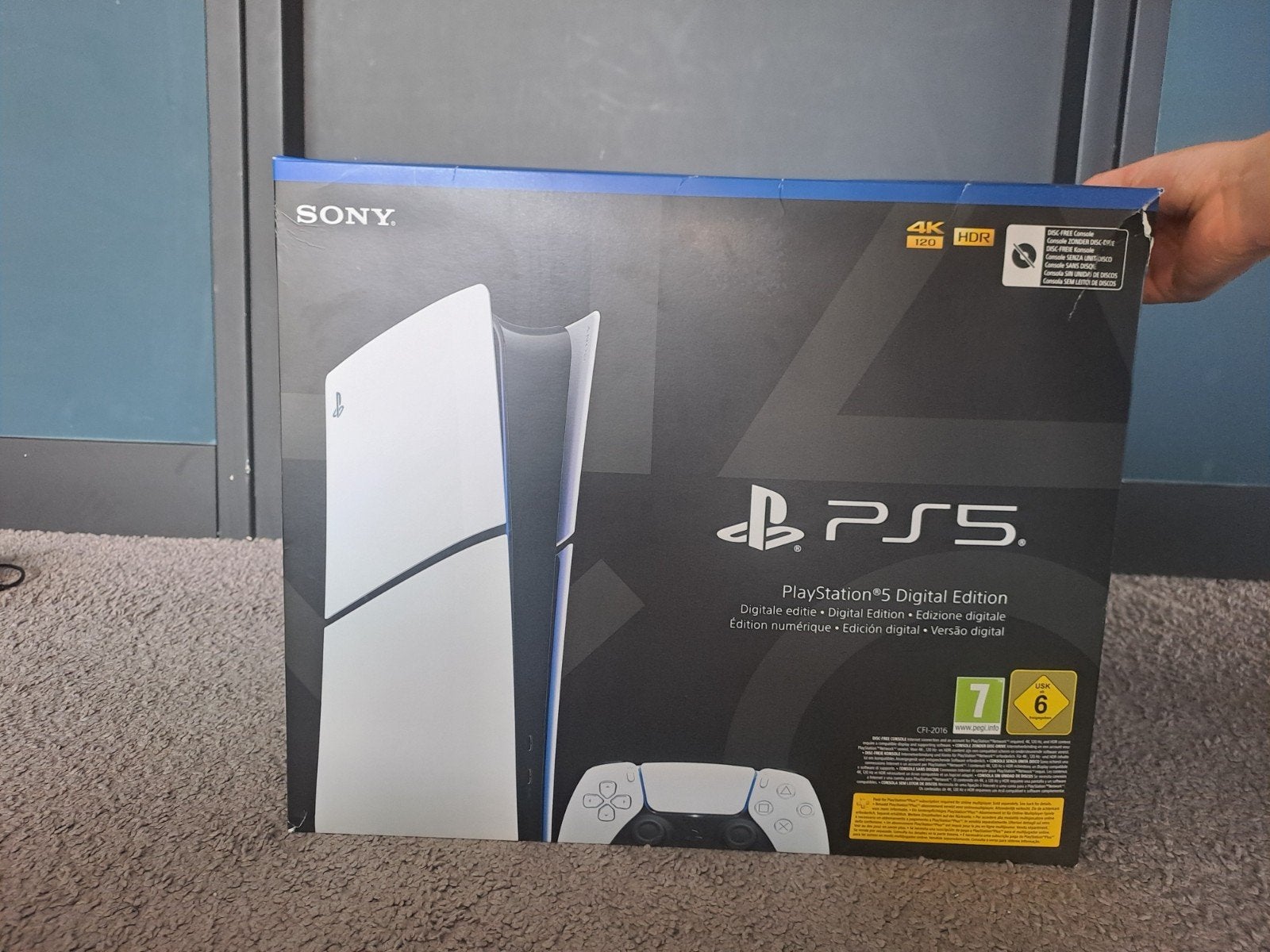 Sony PlayStation 5 Digital Edition met accessoires, Ophalen of Verzenden, Zo goed als nieuw