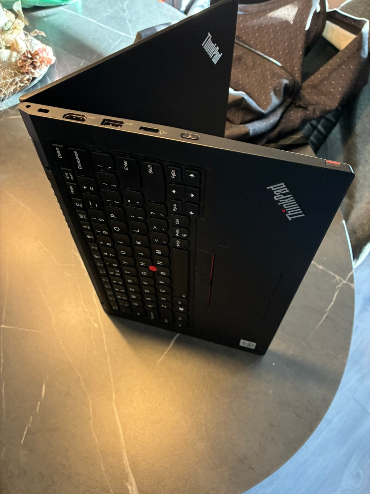 Foto 3 van Lenovo yoga 13 inch