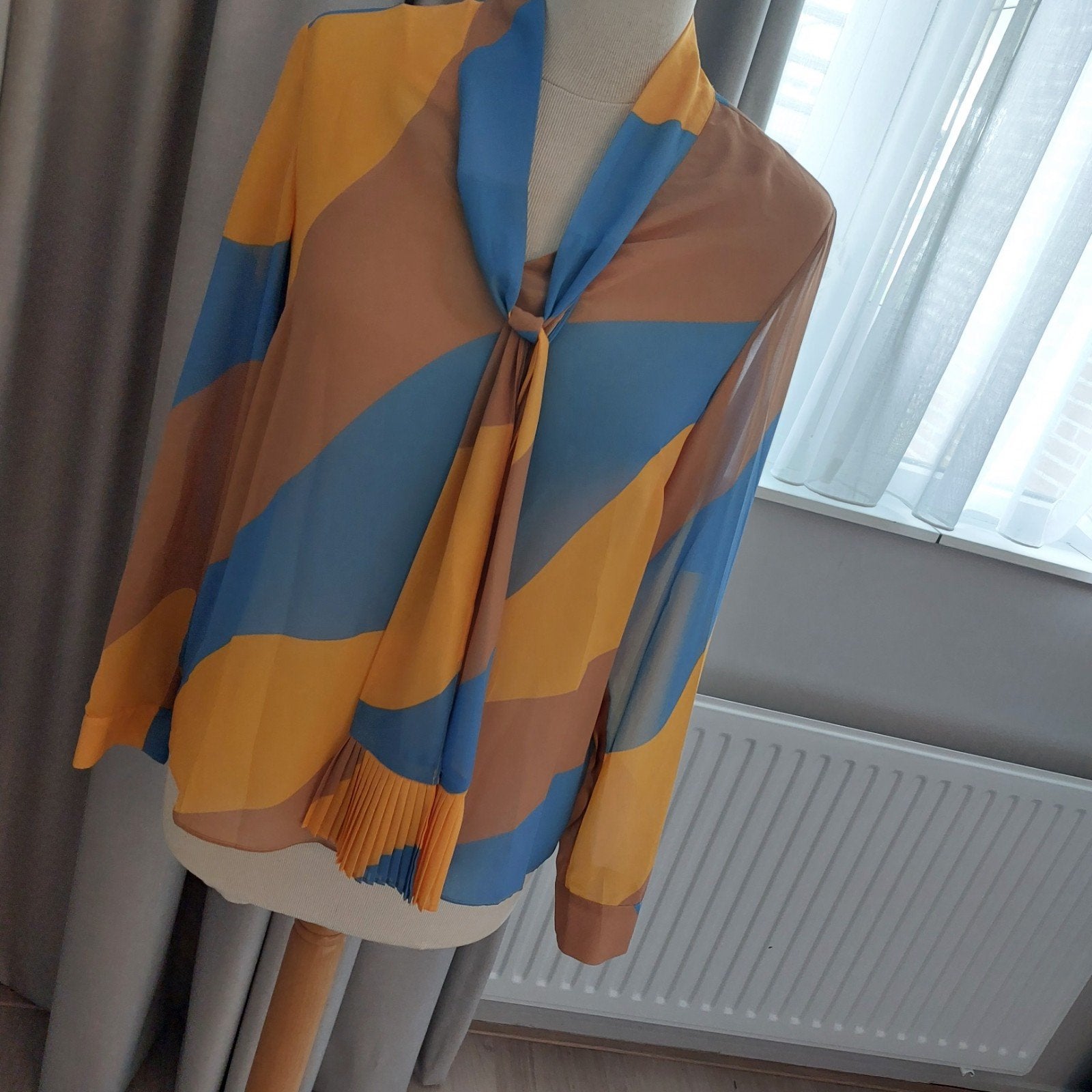 Due Amanti prachtige blouse. Mt 2/38/40, Kleding | Dames, Ophalen of Verzenden, Nieuw, Maat 38/40 (M), Blauw