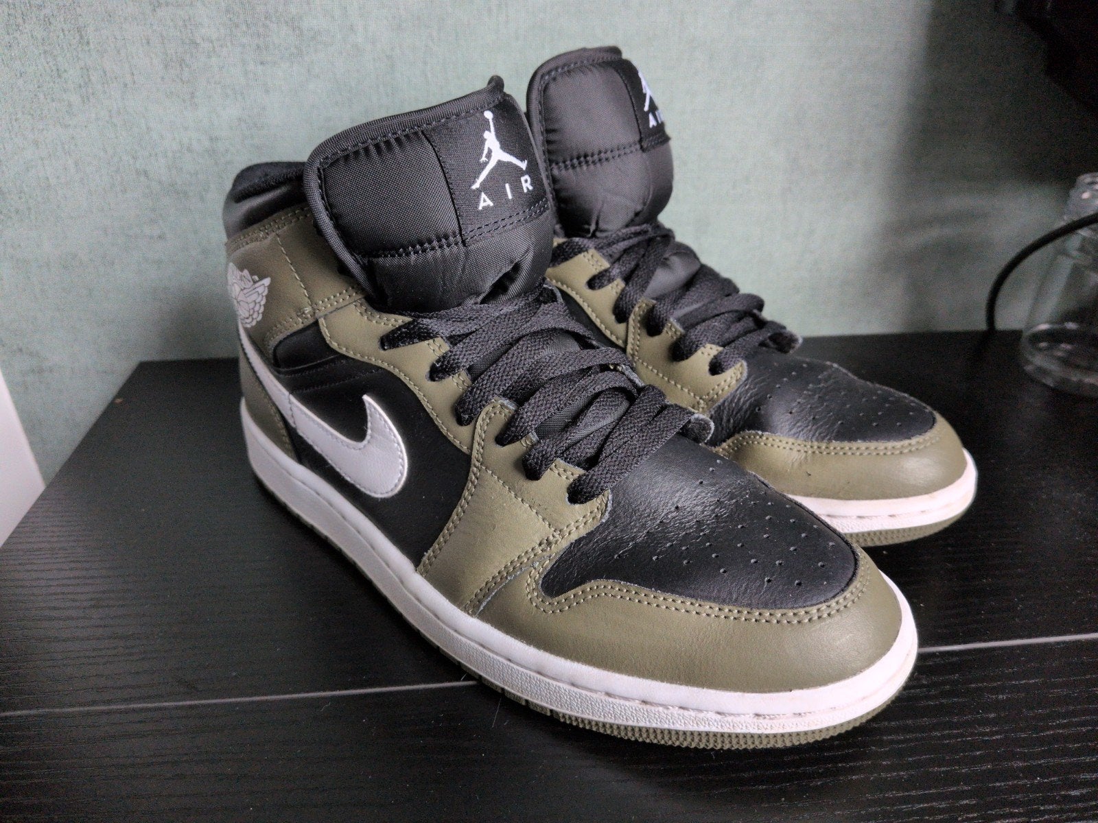 Nike Air Jordan 1 MidSE Craft - Olijfgroen/Zwart - Maat 42.5, Kleding | Heren, Overige kleuren, Ophalen of Verzenden, Sneakers of Gympen
