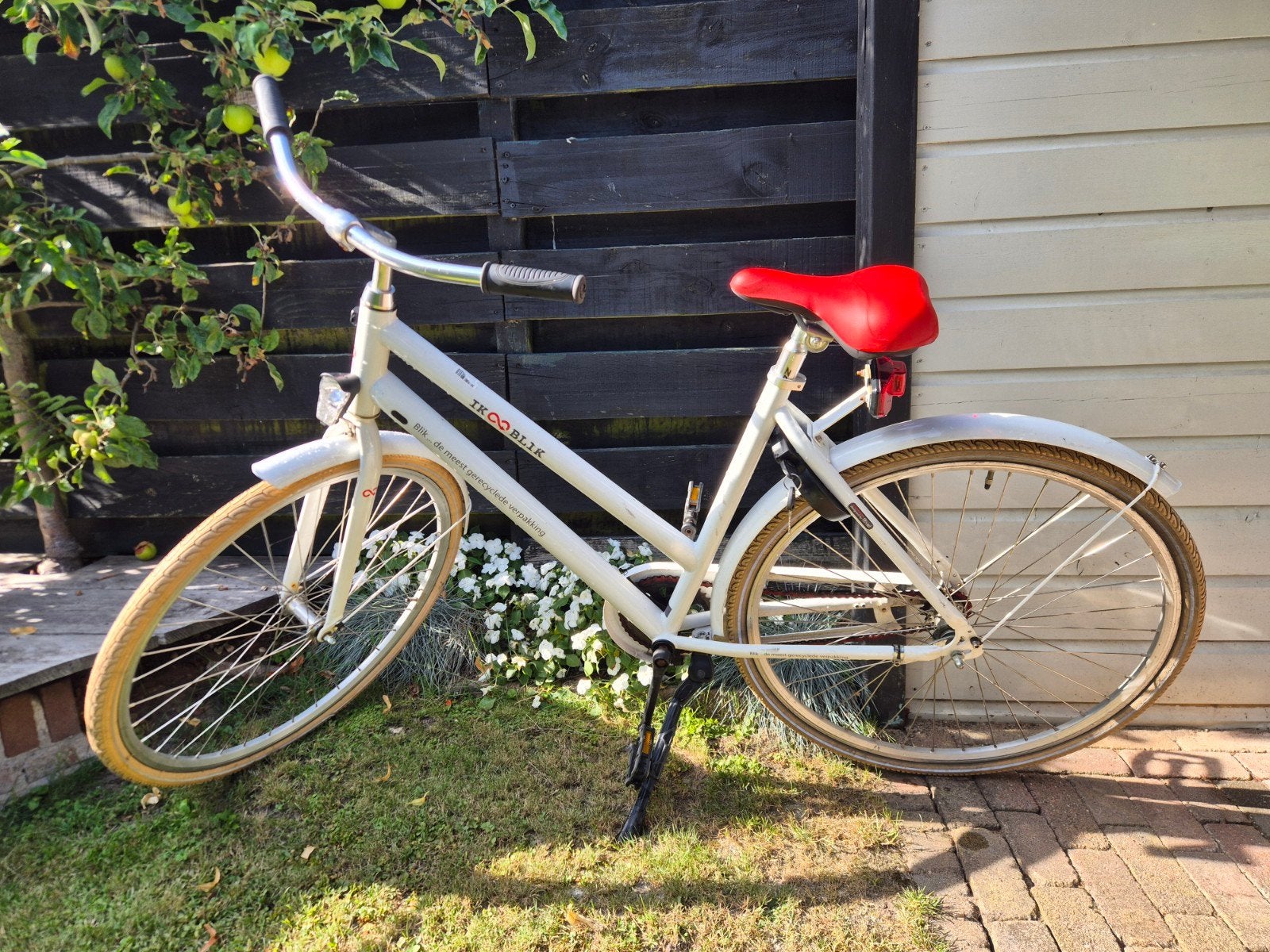 Witte damesfiets - IK BLIK - Zo goed als nieuw, Terugtraprem, Zo goed als nieuw, 50 tot 53 cm, Ophalen