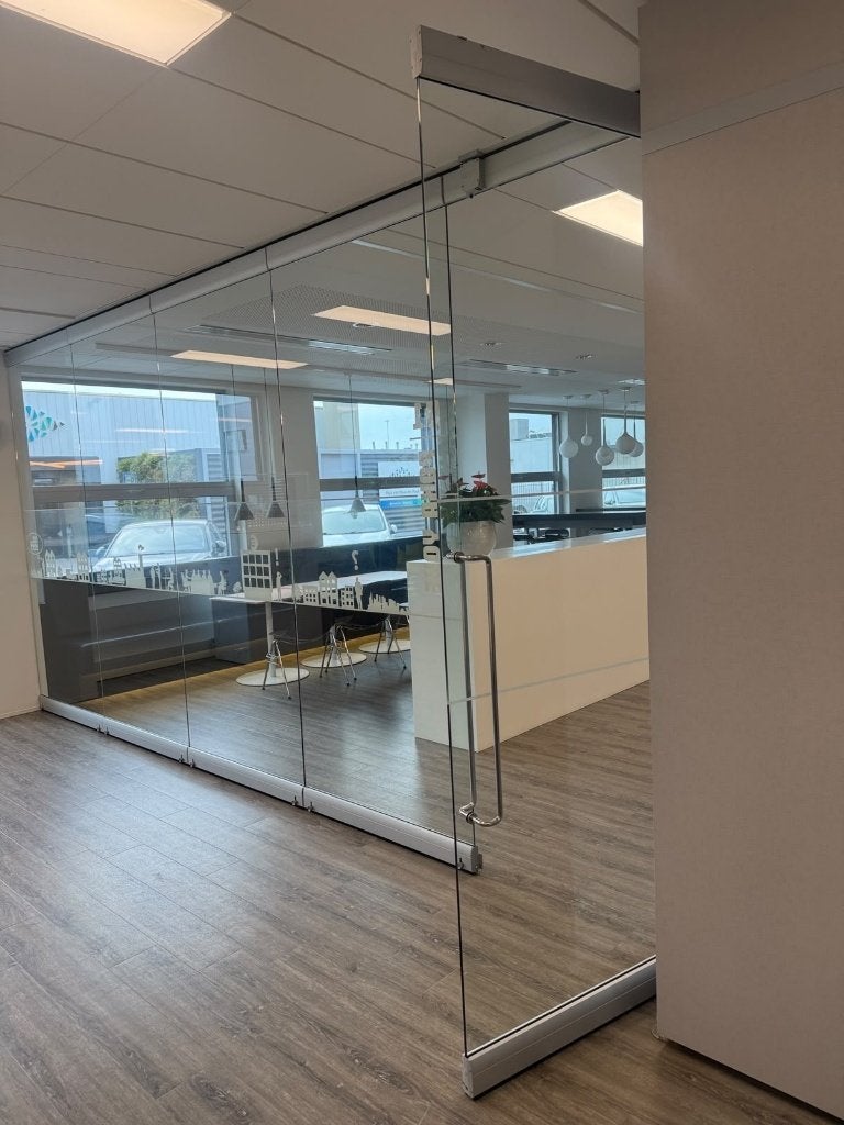 COMPLEET: Espero Visio mobiele glazen wand 525 cm, Ophalen, Overige typen, 160 cm of meer, Zo goed als nieuw