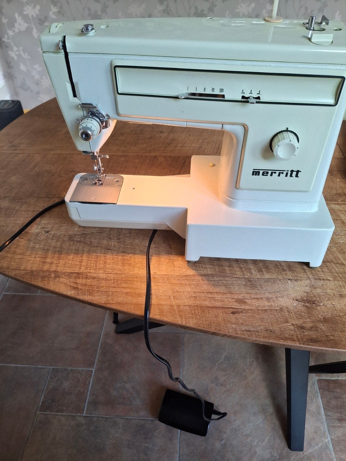 Oude Merritt 161 Naaimachine - Werkt nog perfect!, Ophalen of Verzenden, Gebruikt, Naaimachine, Overige merken