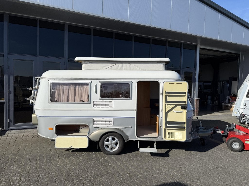 Eriba Touring Triton 430 GT Bed/Zit + WC + Zit 780KG leeg !!, Caravans en Kamperen, Bedrijf, Treinzit, 4 tot 5 meter, Eriba
