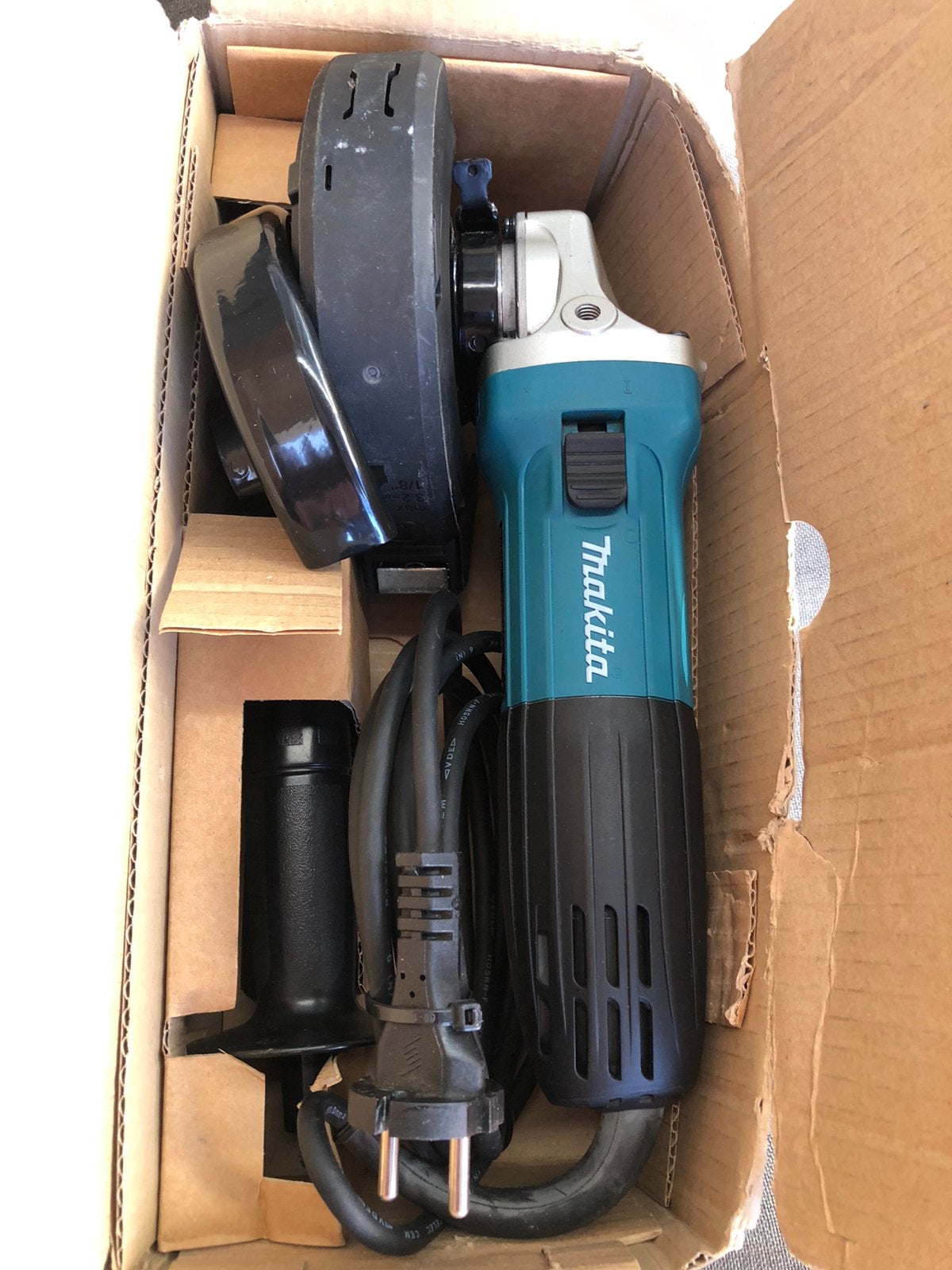 Nieuw makita slijptol een keer getest geworden, Ophalen, Zo goed als nieuw, Minder dan 700 watt, Haakse handslijpmachine