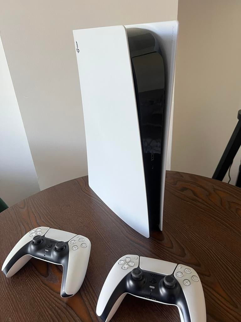 Playstation 5 digital edition 2 controllers, Spelcomputers en Games, Spelcomputers | Sony PlayStation 5, Ophalen of Verzenden