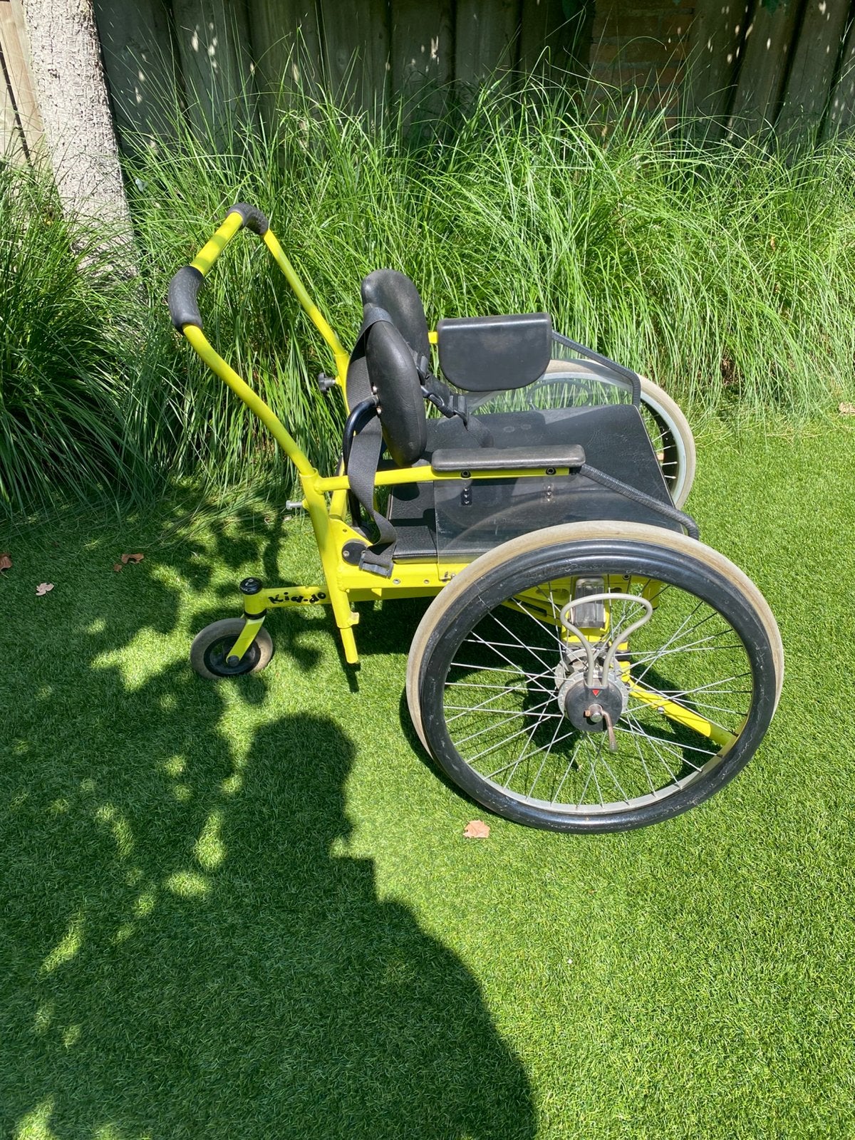 Kiddo Xperienz driewiel-actierolstoel voor kinderen, Ophalen, Gebruikt, Duwrolstoel