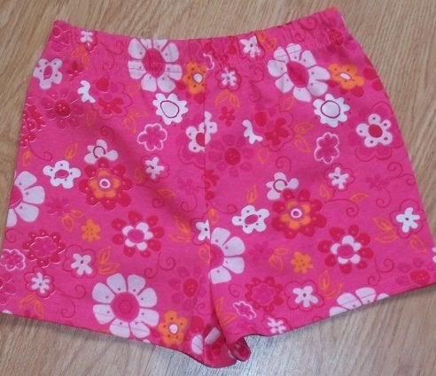 Roze gebloemde short maat 104 NIEUW (1483), Kinderen en Baby's, Kinderkleding | Maat 104, Ophalen of Verzenden, Nieuw, Meisje