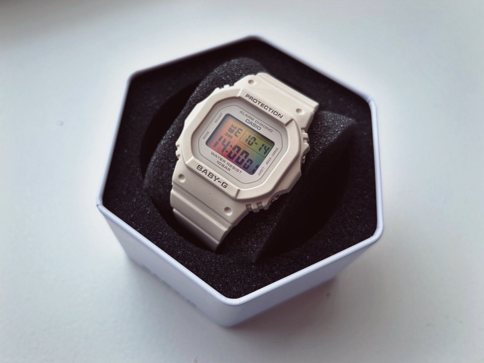 Casio Baby-G Custom Mod (BGD-560/565) – Regenboog Display!, Overige merken, Polshorloge, Kunststof, Ophalen of Verzenden