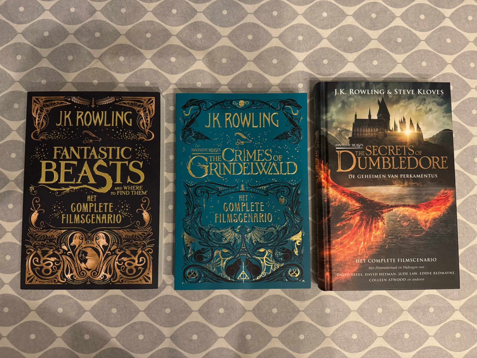 Fantastic Beasts – Complete Filmscenario’s 3 delen, Verzamelen, Ophalen of Verzenden, Zo goed als nieuw, Boek of Poster