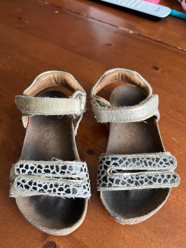 Cypres Gouden sandalen met luipaardprint, maat 25 cypres, Gebruikt, Meisje, Schoenen, Ophalen of Verzenden